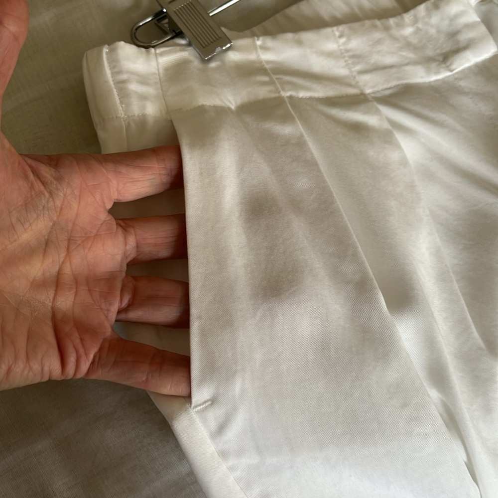 Off White Crops Pants - Picture 9 of 9